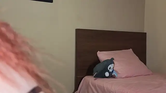 Ivanna Diamon online show from 11/27/25, 02:23