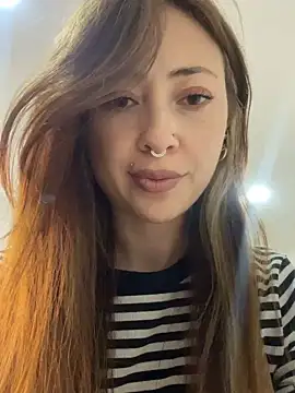 Snapshot of Sofii_gold chatting on 12/15/24, 01:57 Sofii gold online show from 12/15/24, 01:57