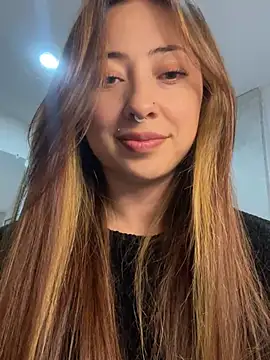 Snapshot of Sofii_gold chatting on 12/17/24, 03:28 Sofii gold online show from 12/17/24, 03:28