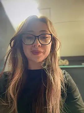 Snapshot of Sofii_gold chatting on 03/03/25, 11:03 Sofii gold online show from 03/03/25, 11:03