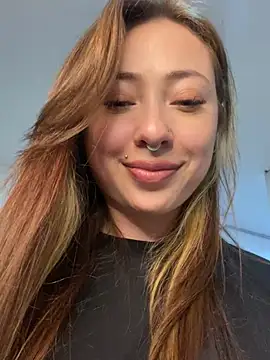 Snapshot of Sofii_gold chatting on 01/16/25, 03:45 Sofii gold online show from 01/16/25, 03:45