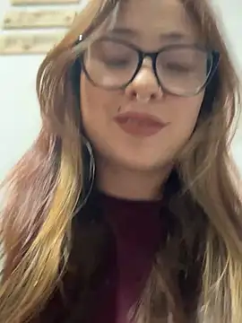 Snapshot of Sofii_gold chatting on 03/13/25, 11:05 Sofii gold online show from 03/13/25, 11:05