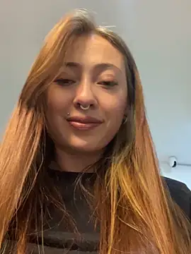 Snapshot of Sofii_gold chatting on 12/22/24, 03:22 Sofii gold online show from 12/22/24, 03:22