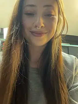 Snapshot of Sofii_gold chatting on 12/18/24, 03:26 Sofii gold online show from 12/18/24, 03:26