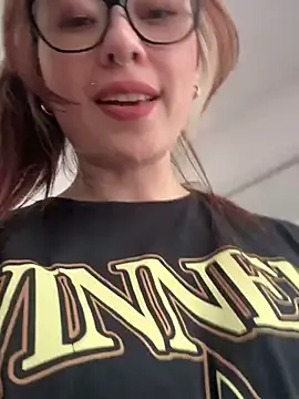 Snapshot of Sofii_gold chatting on 02/02/25, 10:39 Sofii gold online show from 02/02/25, 10:39