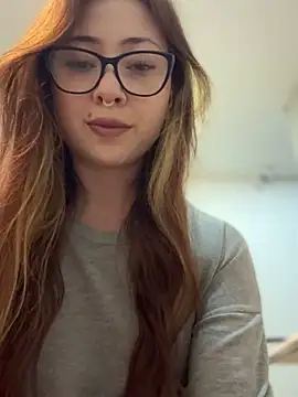 Snapshot of Sofii_gold chatting on 03/11/25, 12:11 Sofii gold online show from 03/11/25, 12:11