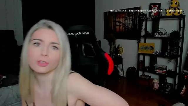 Lisaonthemoon online show from 02/25/26, 07:36