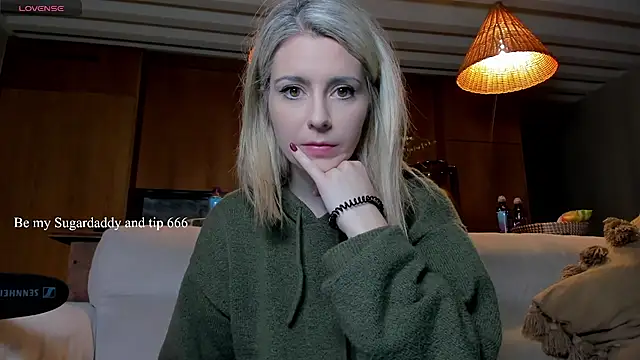 Lisaonthemoon online show from 11/12/25, 05:39