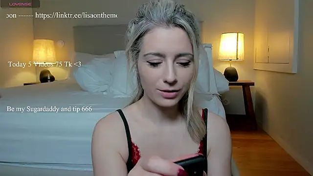 Lisaonthemoon online show from 11/13/25, 04:00