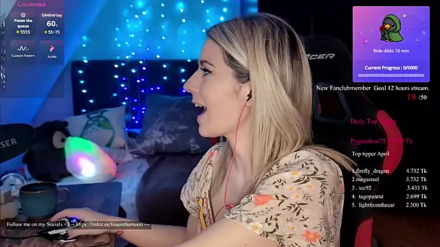 Lisaonthemoon online show from 04/26/26, 03:09