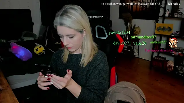 Lisaonthemoon online show from 12/14/25, 06:35