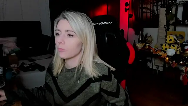 Lisaonthemoon online show from 09/30/25, 06:14