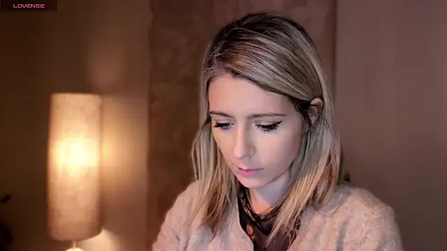 Lisaonthemoon online show from 04/05/26, 09:32