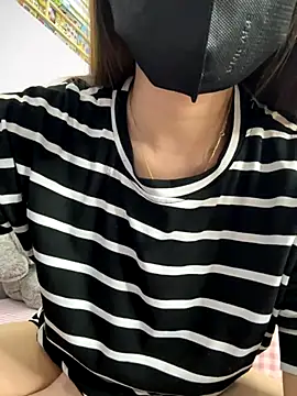 Linh diudang online show from 11/14/25, 03:21