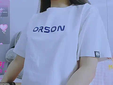 Linh diudang online show from 11/15/25, 03:43