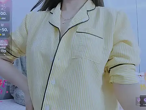 Linh diudang online show from 11/29/25, 03:17