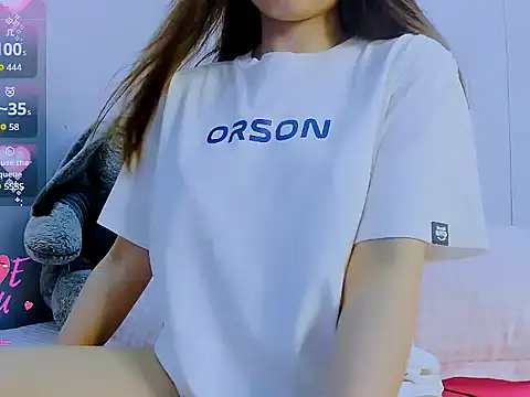 Snapshot of Linh_diudang chatting on 05/25/26, 02:27 Linh diudang online show from 05/25/26, 02:27