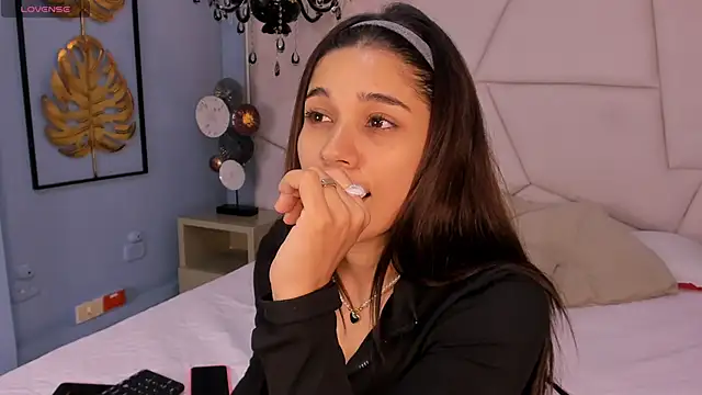 bellaa becca online show from 11/21/25, 06:40