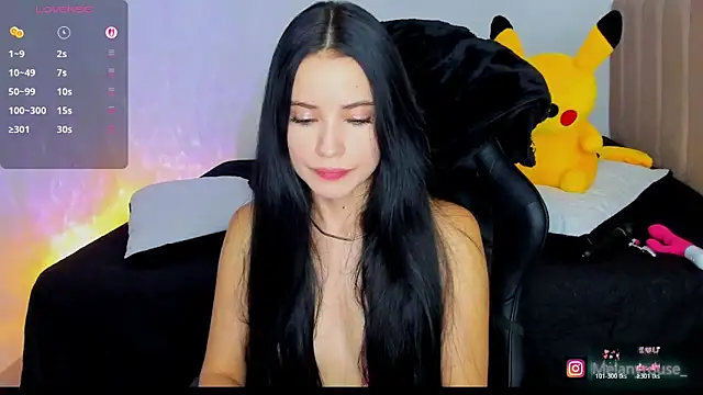 melanyrouse1 online show from 10/26/25, 09:15