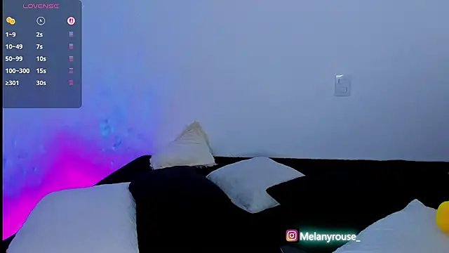 melanyrouse1 online show from 10/28/25, 08:41