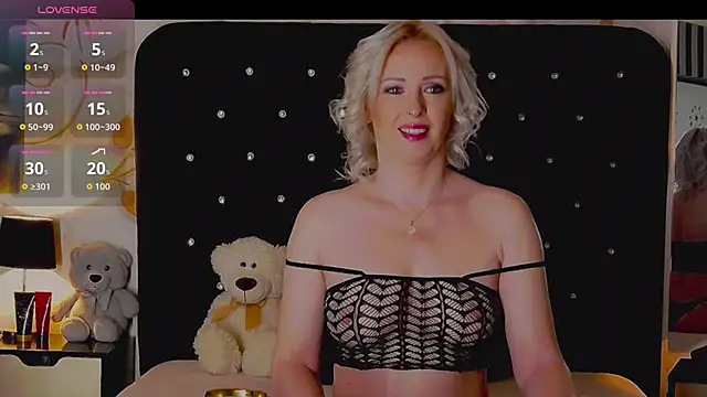 Snapshot of OliviaShaw23 chatting on 02/10/26, 09:14 OliviaShaw23 online show from 02/10/26, 09:14