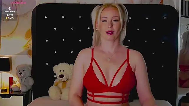 OliviaShaw23 online show from 03/28/26, 09:05