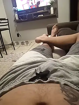 dredre1069 online show from 01/28/25, 03:57