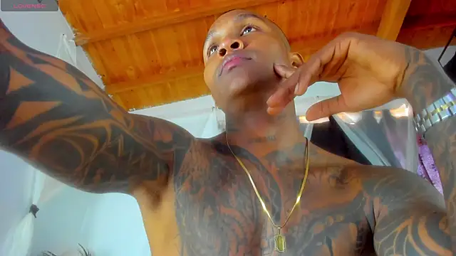 esteveen ortegas  online show from 11/12/25, 02:54