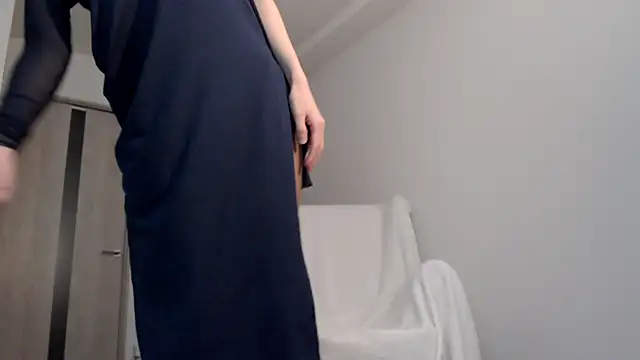 Lily 0000 online show from 12/22/24, 03:33