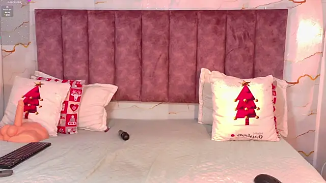 Snapshot of CheneellLorens chatting on 01/15/26, 05:16 CheneellLorens online show from 01/15/26, 05:16