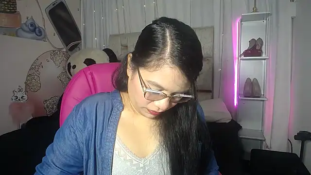 KEYRA-MILLER- online show from 11/25/25, 02:01