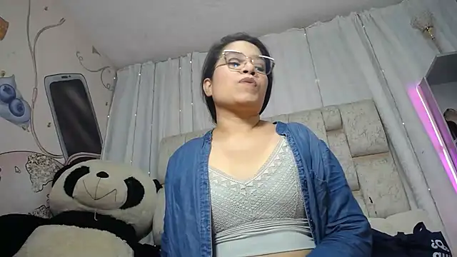 KEYRA-MILLER- online show from 12/15/25, 02:39