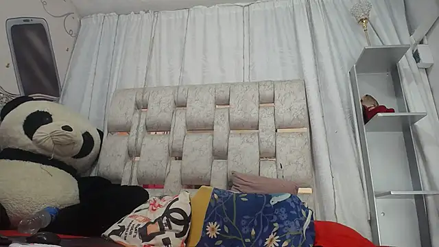 KEYRA-MILLER- online show from 03/19/26, 01:38