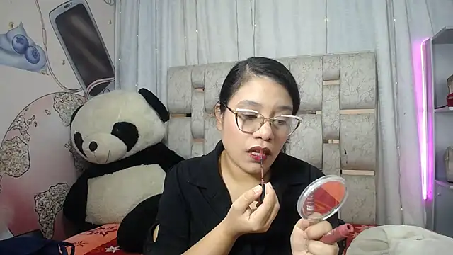 KEYRA-MILLER- online show from 12/03/25, 02:34