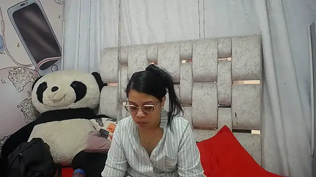 KEYRA-MILLER- online show from 03/26/26, 01:59