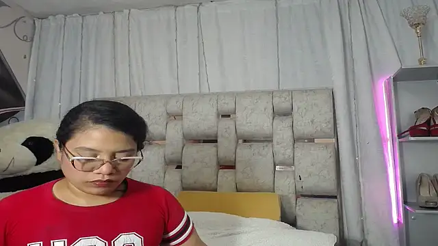 KEYRA-MILLER- online show from 11/27/25, 02:23