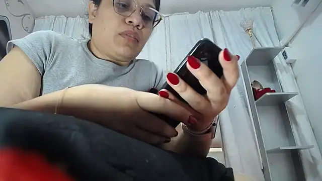 KEYRA-MILLER- online show from 03/21/26, 01:40