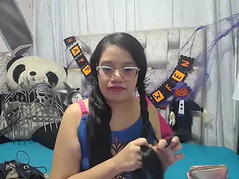 KEYRA-MILLER- online show from 11/04/25, 02:04