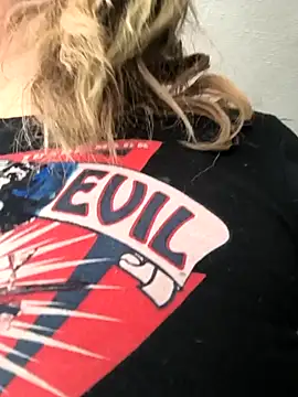 Snapshot of TexaSMESS_37 chatting on 02/25/26, 04:40 TexaSMESS 37 online show from 02/25/26, 04:40