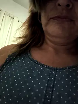 Snapshot of TexaSMESS_37 chatting on 10/25/25, 05:17 TexaSMESS 37 online show from 10/25/25, 05:17