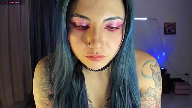 black wiidow online show from 03/30/26, 04:58