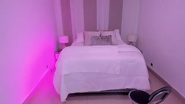 Leah Grey online show from 11/27/25, 11:21