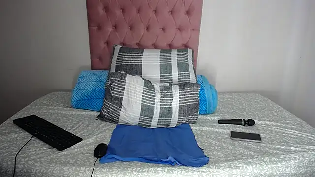 Bootycurvy2 online show from 04/09/26, 06:52