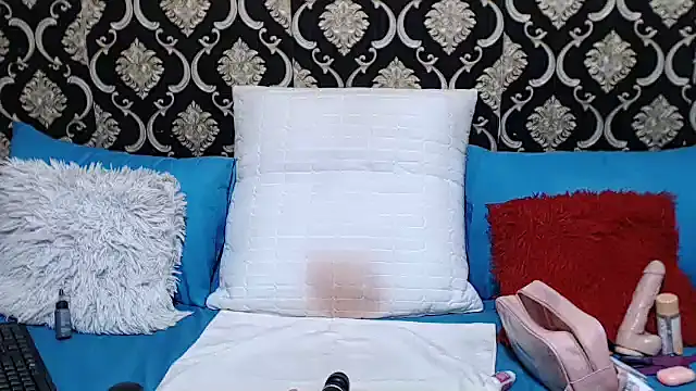 Bootycurvy2 online show from 05/06/26, 02:43