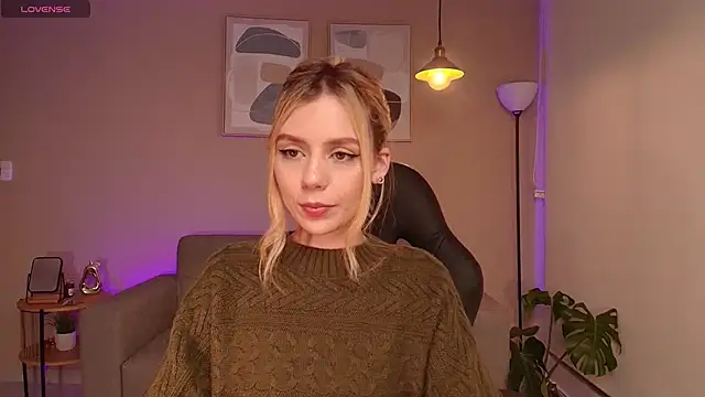 Snapshot of MirandaShaw chatting on 02/09/25, 11:36 MirandaShaw online show from 02/09/25, 11:36