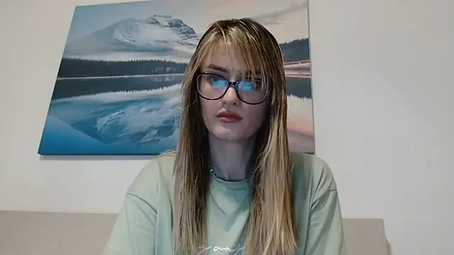 Snapshot of hotjessyca chatting on 03/10/25, 05:54 hotjessyca online show from 03/10/25, 05:54