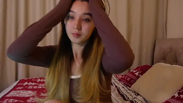 Sarasuo1 online show from 12/23/24, 11:57