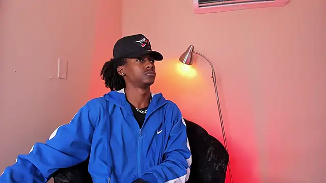 BRYXXXON1 online show from 02/25/25, 01:53