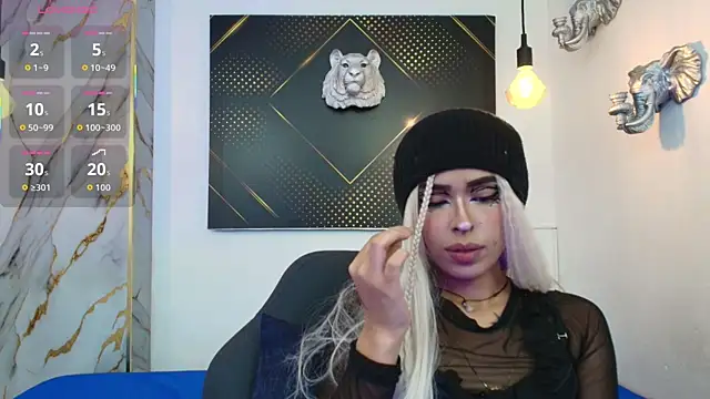Snapshot of Cloeandtyfanny chatting on 10/02/25, 12:30 Cloeandtyfanny online show from 10/02/25, 12:30