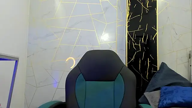 Cloeandtyfanny online show from 10/24/25, 09:03